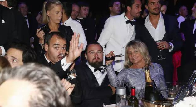 Vaping spokesman Leonardo DiCaprio